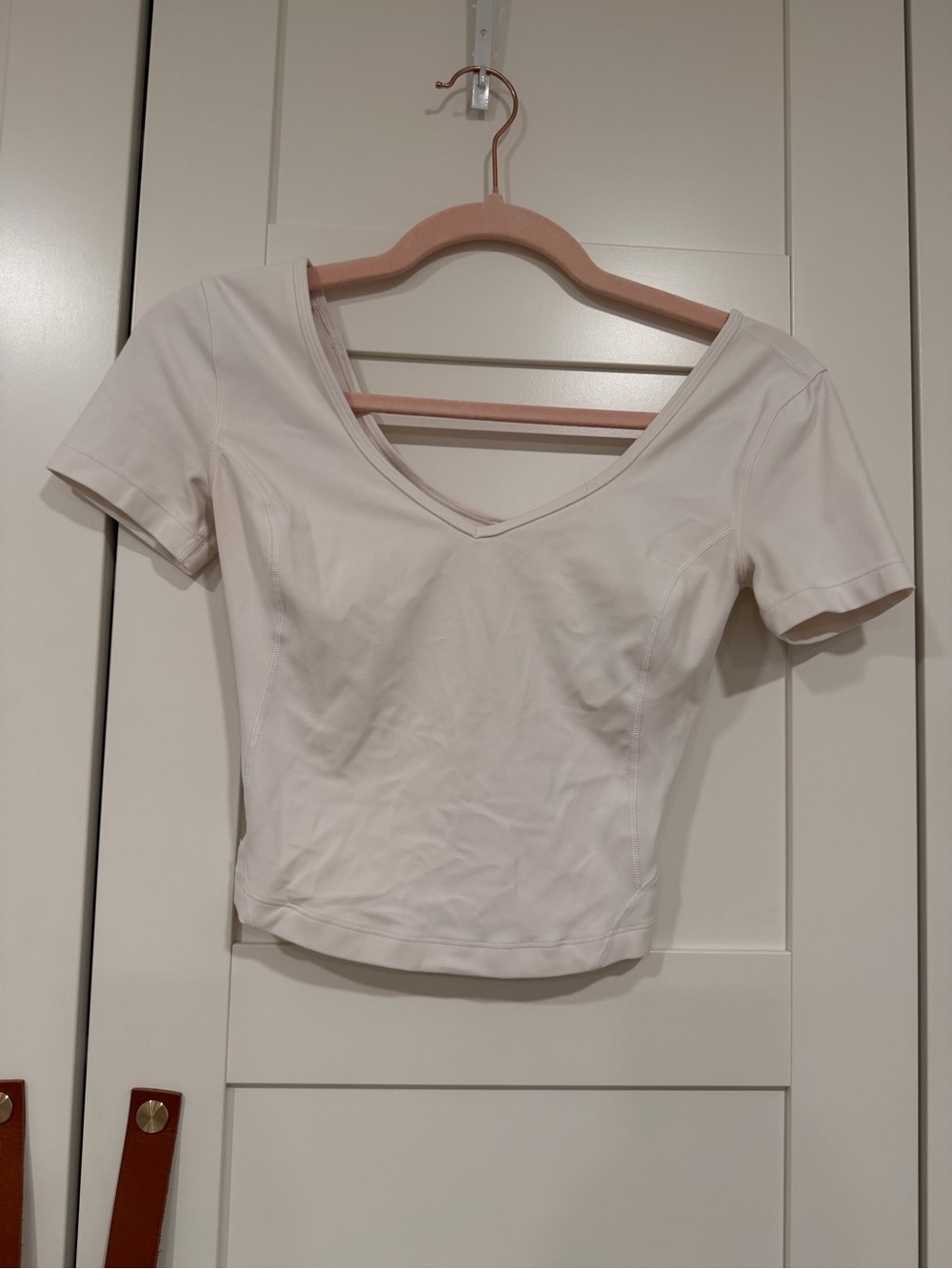 lululemon athletica Cream V-Neck Short Sleeve Top
